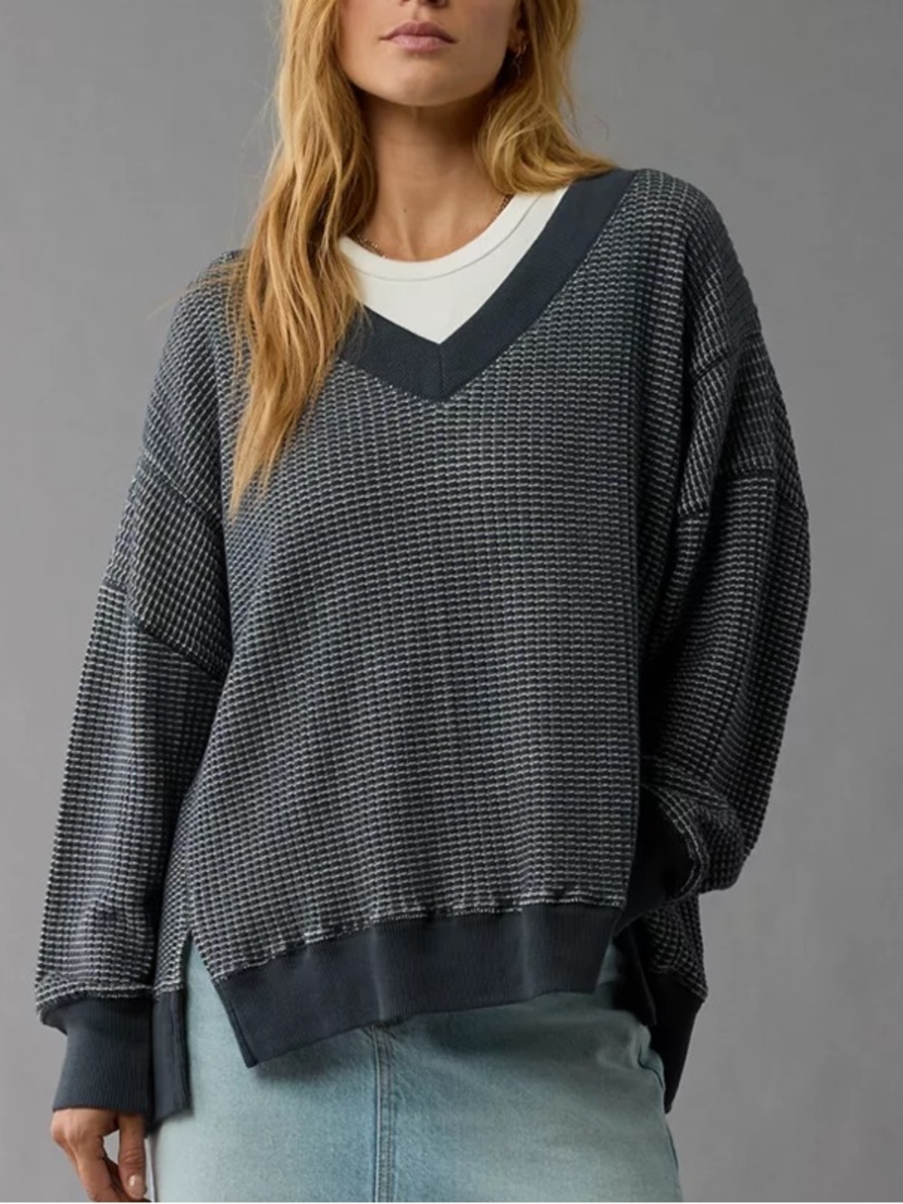 American Eagle Big Hug V-Neck Waffle Navy Sweatshirt raglan oversized